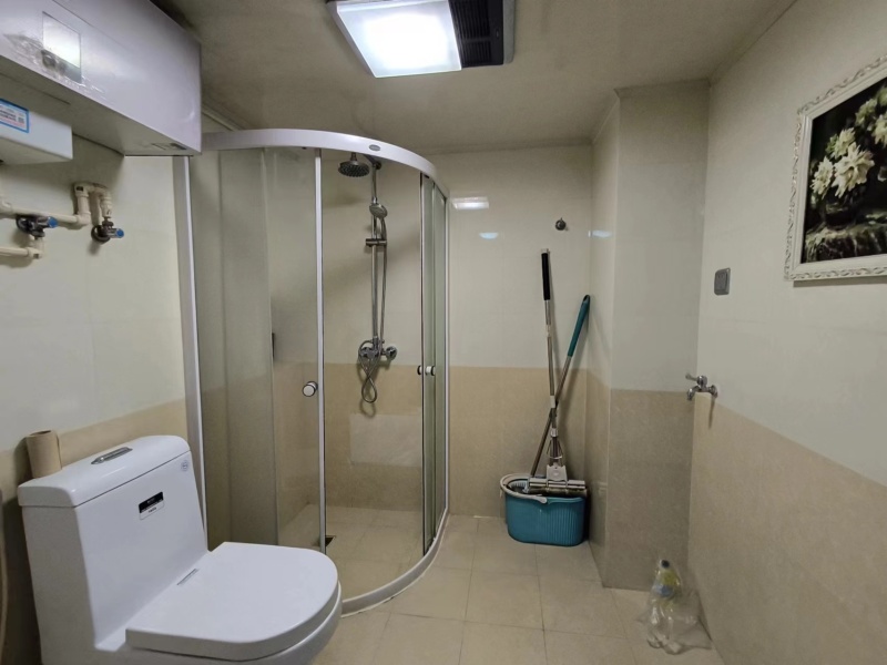 3室2廳2陽臺 東驤神駿一期衛(wèi)生間