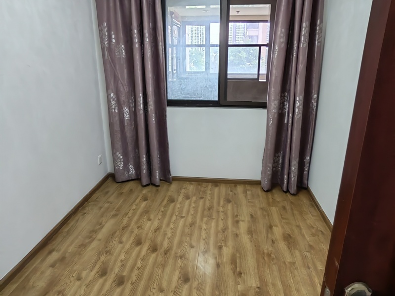 3室2廳2陽(yáng)臺(tái) 金科陽(yáng)光里臥室