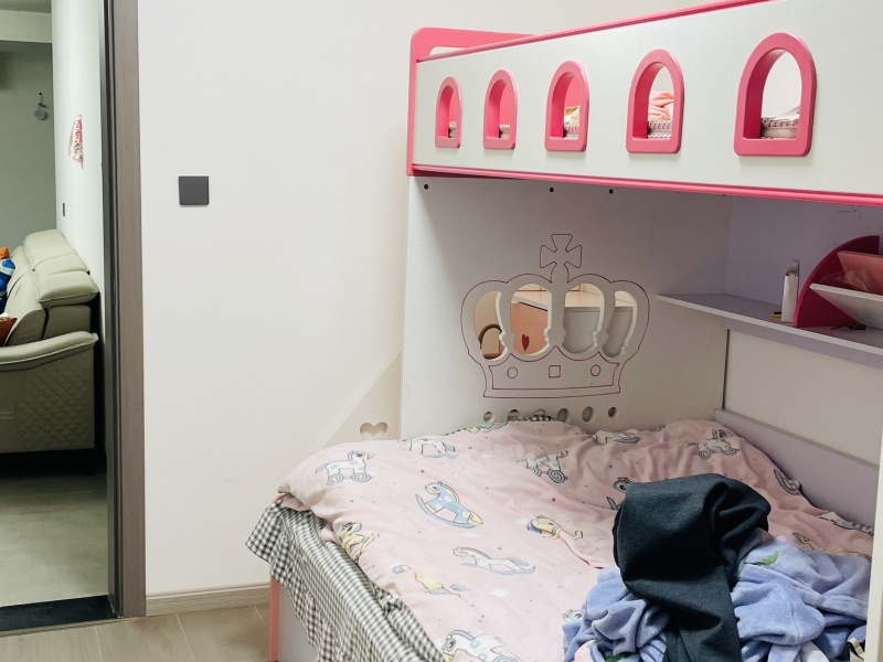 5室2廳2陽臺 龍湖水晶酈城臥室