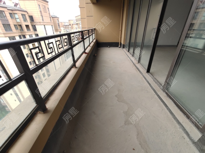 4室2廳2陽臺 北大資源頤和1898一期陽臺