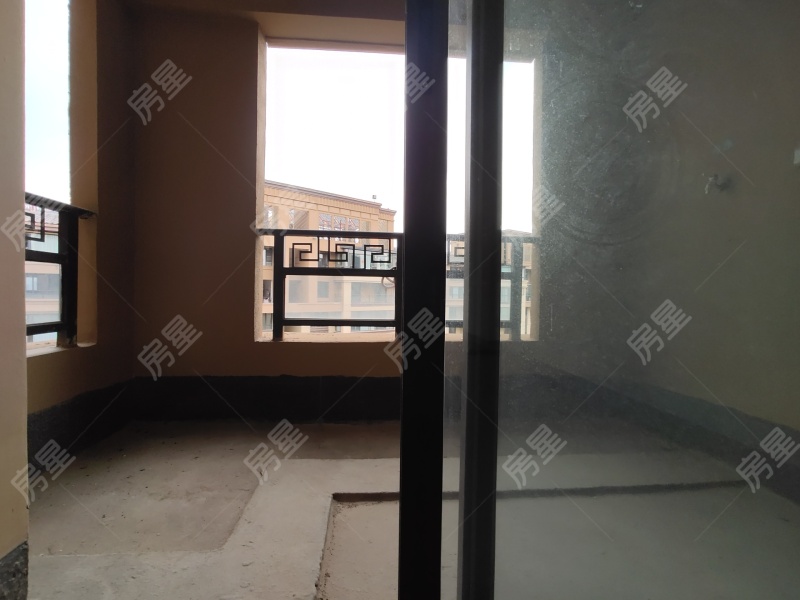 4室2廳2陽臺 北大資源頤和1898一期陽臺