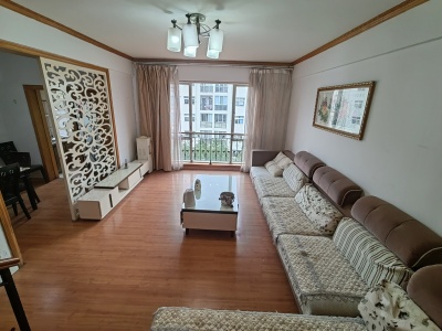 3室2廳2陽臺(tái) 金庭小區(qū)