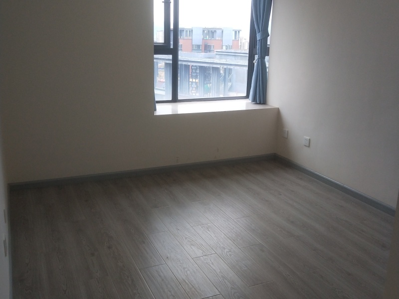 3室2廳1陽臺 潤城五福臨臥室