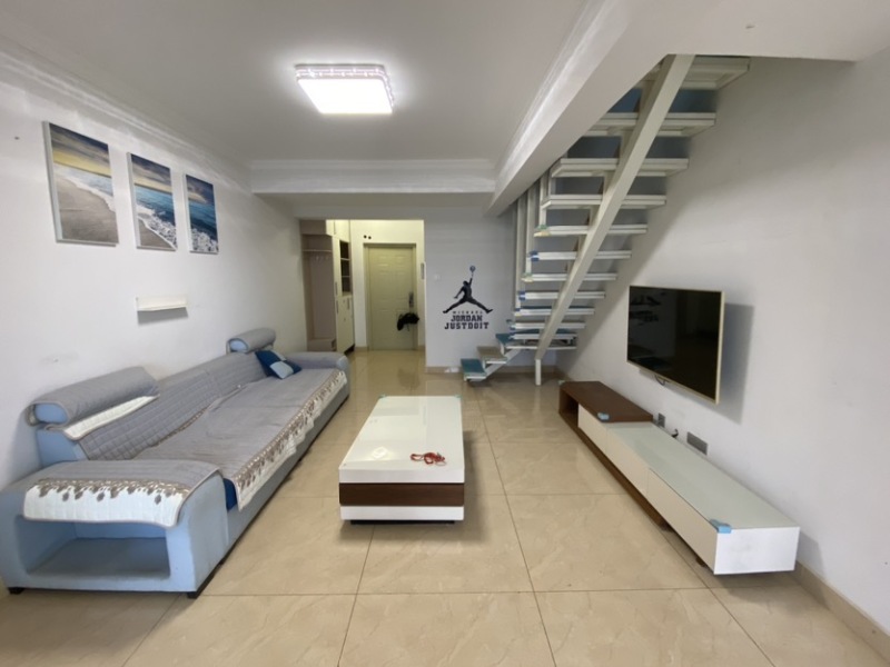 3室2廳2陽(yáng)臺(tái) 理想紅樹(shù)灣公寓客廳