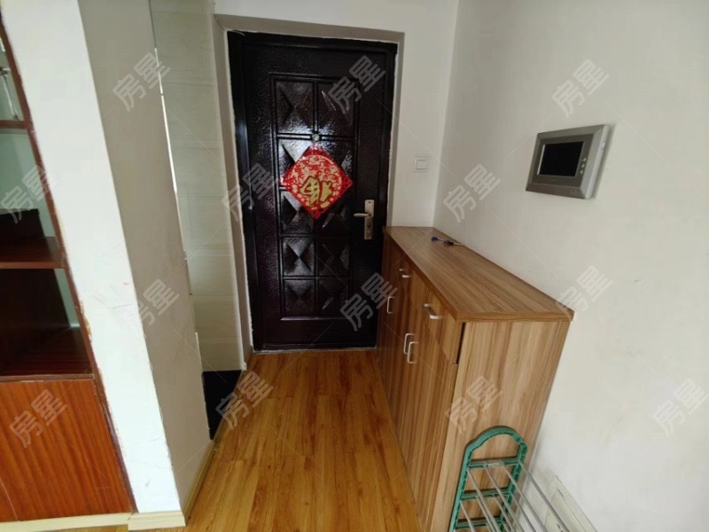 2室2廳1陽臺 候谷花園客廳