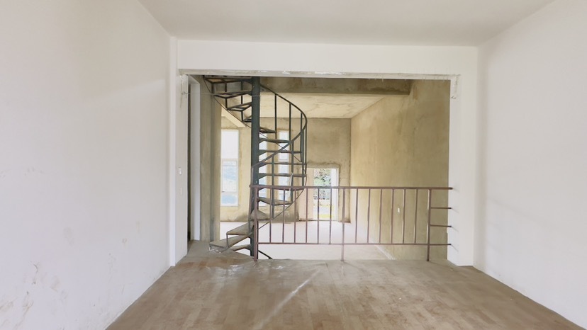 5室3廳3陽臺 湖畔之夢別墅戶型圖