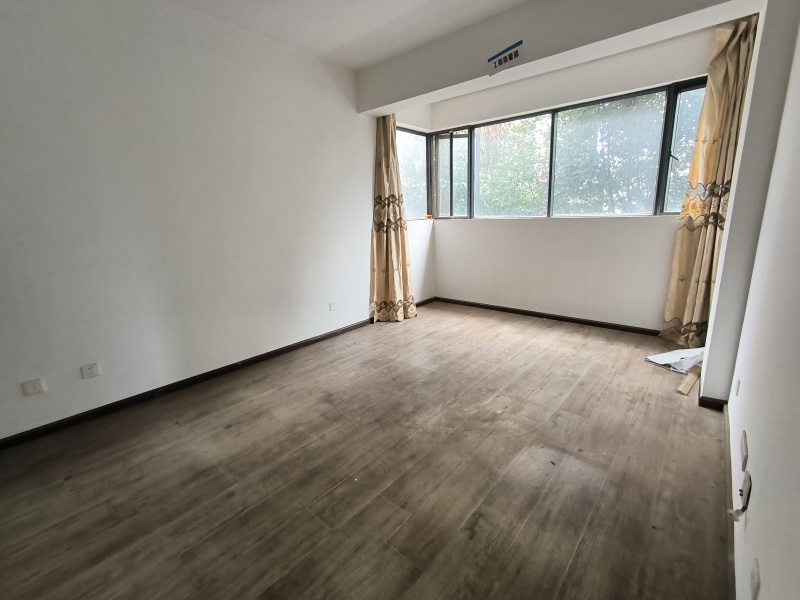 3室2廳2陽臺 南亞未來城客廳