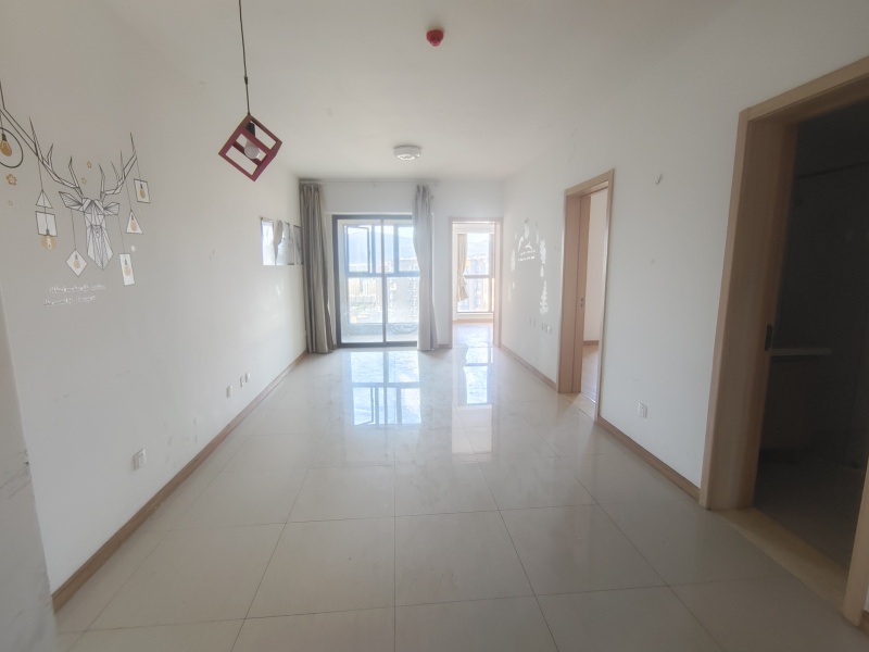 2室2廳2陽臺 俊發(fā)城玉蘭苑客廳