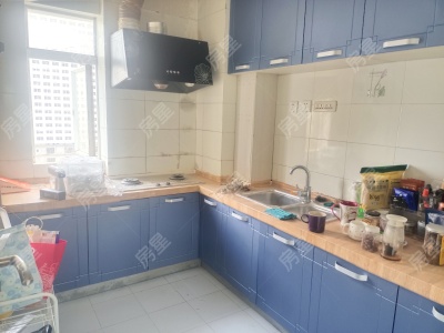 4室2廳2陽臺(tái) 匯都國際一期