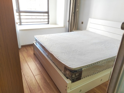 2室1廳1陽臺 萬彩城二期