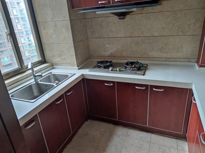 3室2廳2陽臺(tái) 麗水雅苑廚房