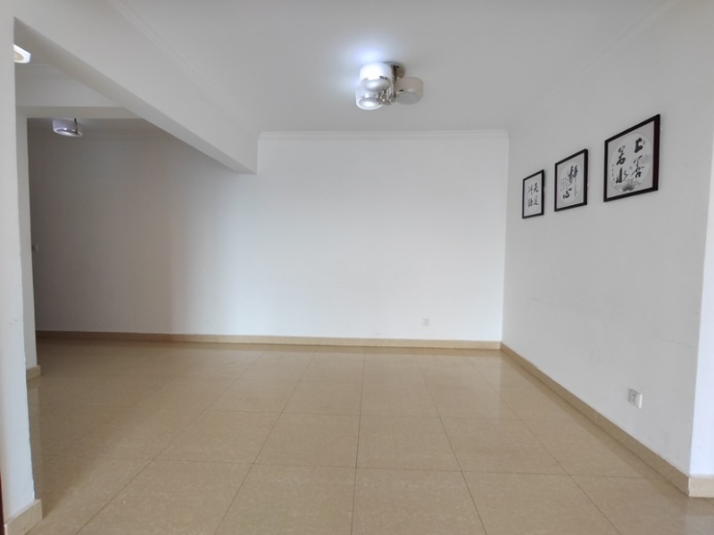 2室2廳1陽臺 金坤尚城學(xué)府里餐廳