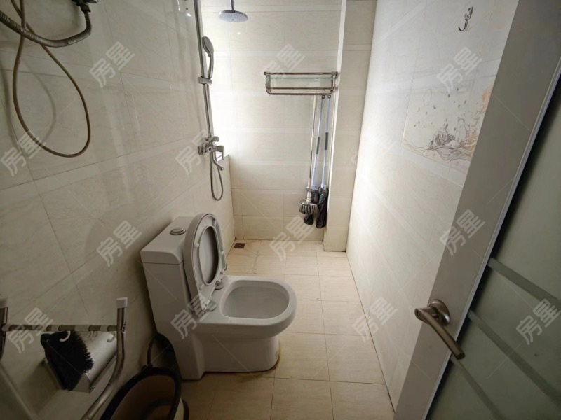 2室2廳1陽臺 候谷花園客廳