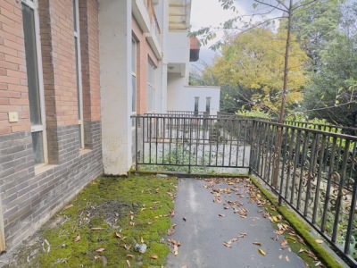 5室3廳3陽臺 湖畔之夢別墅戶型圖