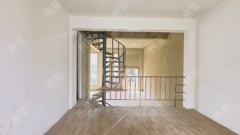 5室3廳3陽臺 湖畔之夢別墅戶型圖