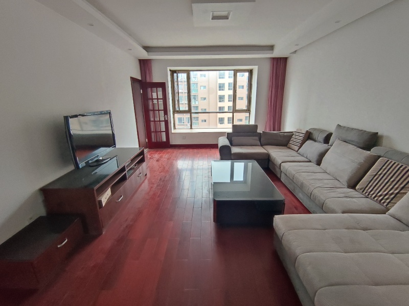 3室2廳2陽臺(tái) 麗水雅苑客廳