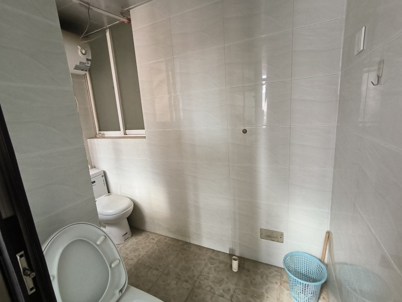 3室2廳2陽臺 南亞未來城衛(wèi)生間