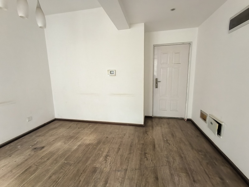 3室2廳2陽臺 南亞未來城門廳