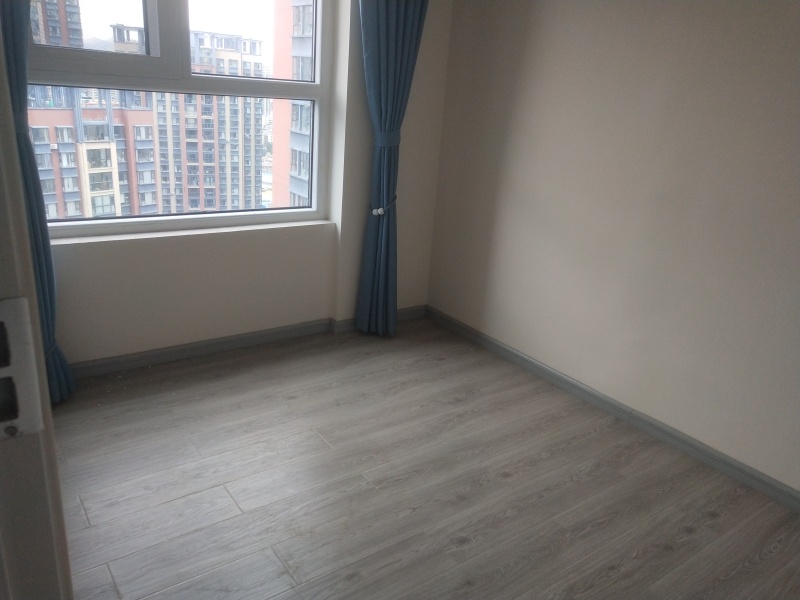 3室2廳1陽臺 潤城五福臨臥室