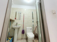 3室2廳1陽(yáng)臺(tái) 昆明湖中壩14號(hào)地塊臻園B區(qū)衛(wèi)生間