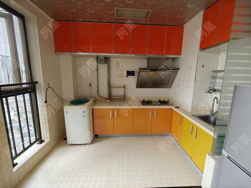 2室2廳1陽臺 候谷花園客廳