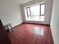 3室2廳2陽臺(tái) 麗水雅苑臥室