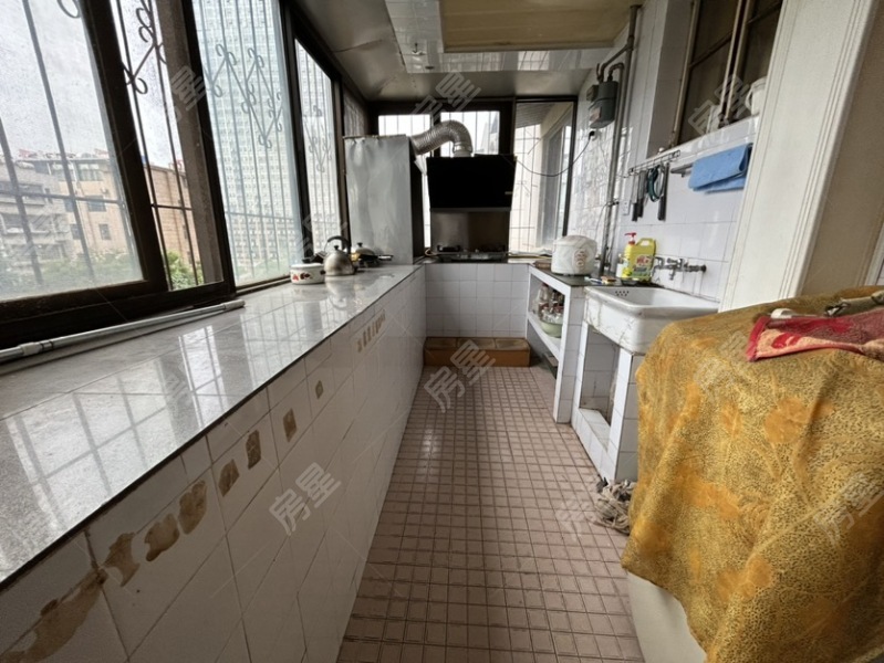 3室2廳 新迎苑客廳