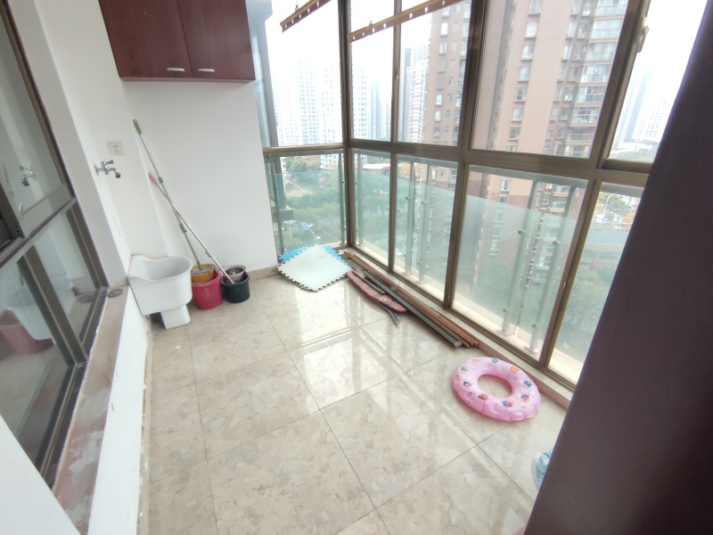 3室2廳2陽臺(tái) 麗水雅苑陽臺(tái)