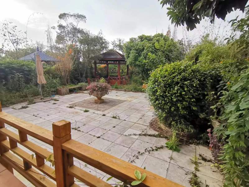 5室3廳4陽(yáng)臺(tái) 滇池衛(wèi)城鹿港A區(qū)別墅自家花園