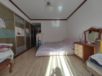 4室2廳1陽臺 晴朗云安臥室