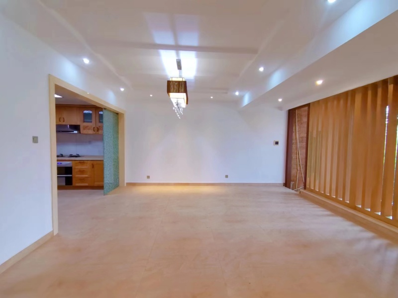 5室3廳4陽(yáng)臺(tái) 滇池衛(wèi)城鹿港A區(qū)別墅客廳