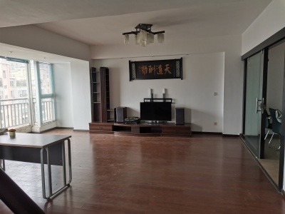 6室3廳2陽臺 桂鑫園