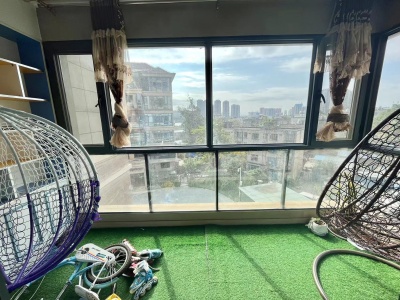 4室2廳1陽(yáng)臺(tái) 碧桂園鳳凰灣