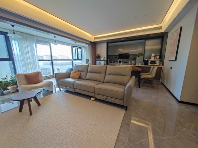 4室2廳2陽臺 萬科500里南澤紀