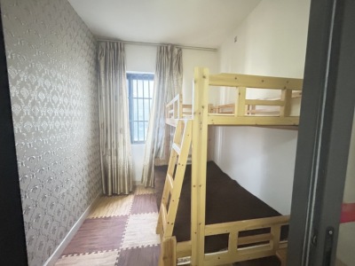 1室1廳1陽臺 融城優(yōu)郡