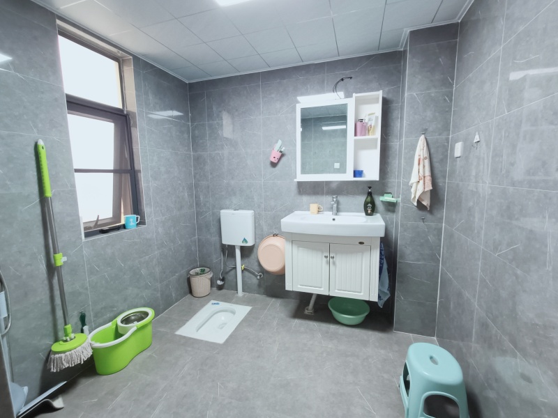 5室3廳5陽臺 山水潤城衛(wèi)生間