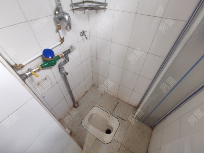 2室2廳1陽(yáng)臺(tái) 書(shū)林街135號(hào)