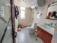 4室2廳2陽臺 玫瑰灣小區(qū)衛(wèi)生間