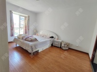 4室2廳2陽臺 玫瑰灣小區(qū)臥室