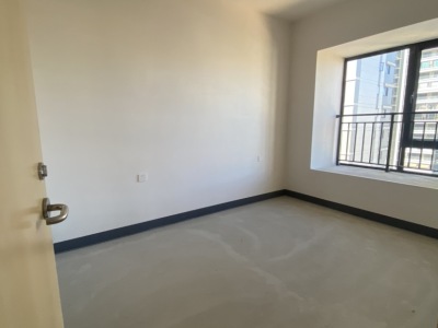 4室2廳2陽(yáng)臺(tái) 昆明融創(chuàng)文旅城花語(yǔ)海南區(qū)