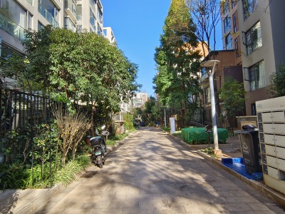 3室2廳1陽臺(tái) 滇池衛(wèi)城錦尚