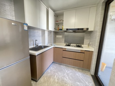 3室2廳2陽臺(tái) 中海云著