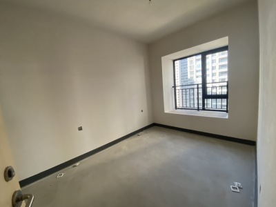 4室2廳2陽(yáng)臺(tái) 昆明融創(chuàng)文旅城花語(yǔ)海南區(qū)