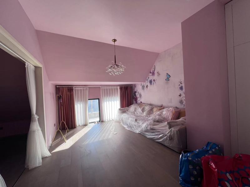 7室3廳5陽臺(tái) 綠地海珀瀾庭別墅衛(wèi)生間