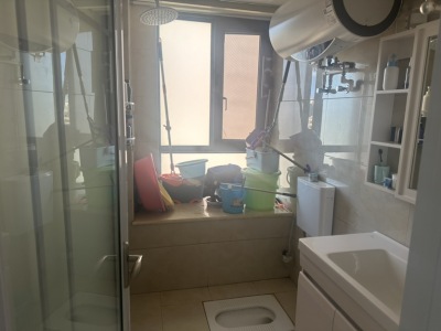 4室2廳2陽臺(tái) 都鐸城邦3號(hào)院客廳