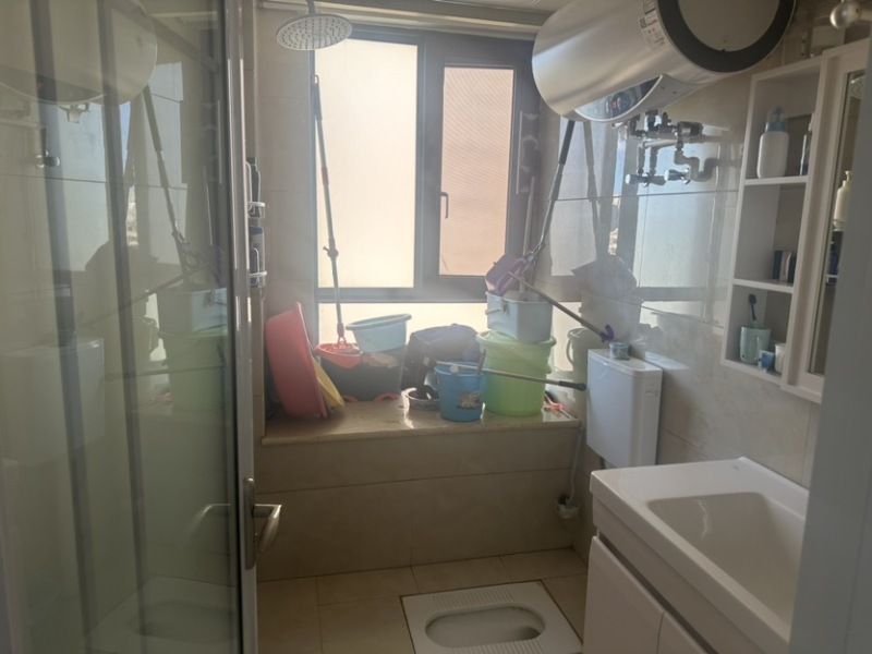 4室2廳2陽臺(tái) 都鐸城邦3號(hào)院客廳