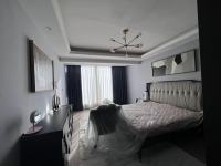 7室3廳5陽臺(tái) 綠地海珀瀾庭別墅臥室