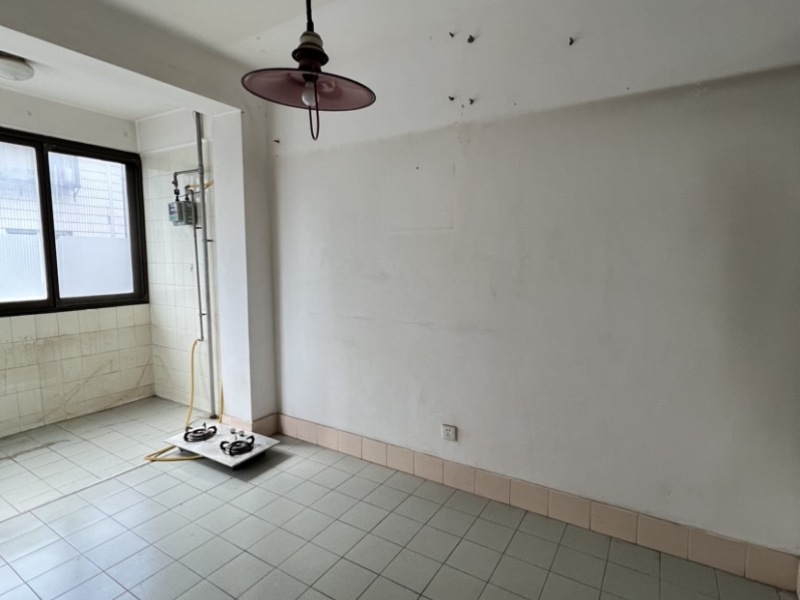 3室2廳1陽臺(tái) 銀?；▓@南區(qū)餐廳