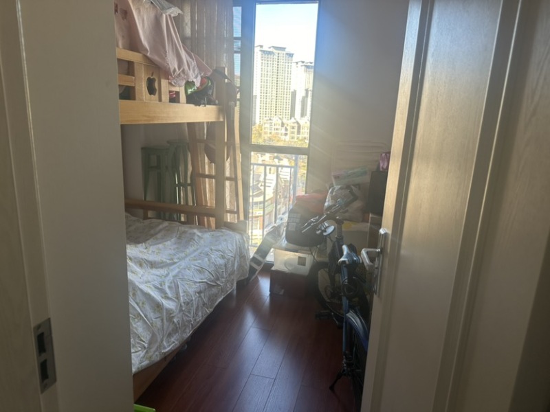 4室2廳2陽臺(tái) 都鐸城邦3號(hào)院餐廳