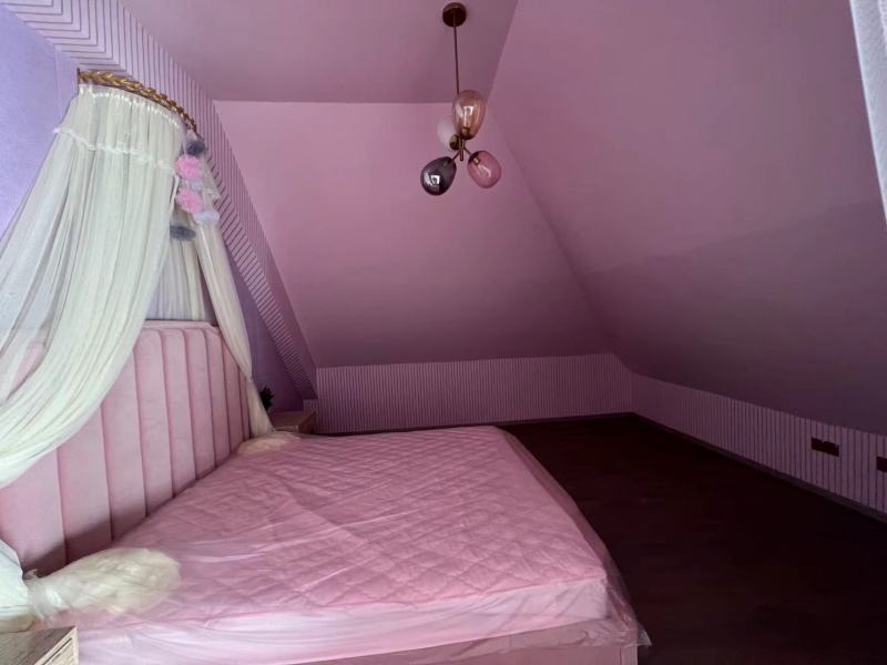 7室3廳5陽臺(tái) 綠地海珀瀾庭別墅餐廳